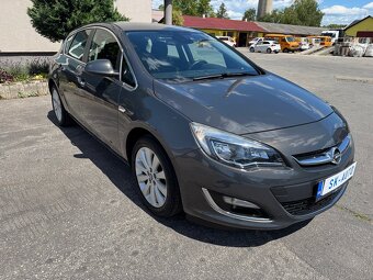 Opel Astra 1.4 Turbo 140k Cosmo - 3