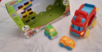 Hrajúce nákladné auto s dvoma malými autíčkami - 3