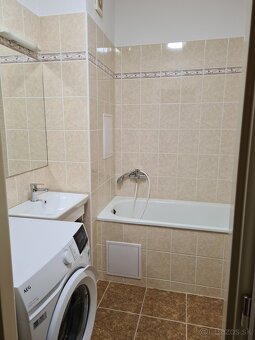 Slnečný 2-izbový byt 57 m² na prenájom - Nová cena - 3