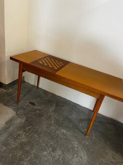 Konferenčný retro stolík so šachom - 3