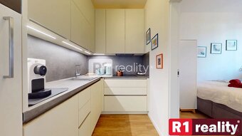 Na prenájom nádherný 2 izbový byt 45 m2 + terasa 15 m2 + 30  - 3