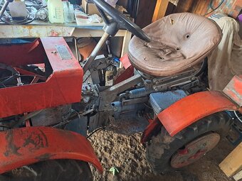 Malotraktor TZ4K14 s pluhom - 3