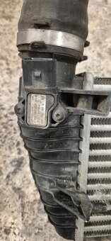 Chladič audi a6c6 2.0tdi - 3