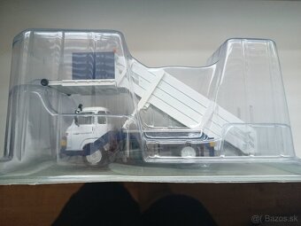1:43 Avia A31 Airport Ladder - 3
