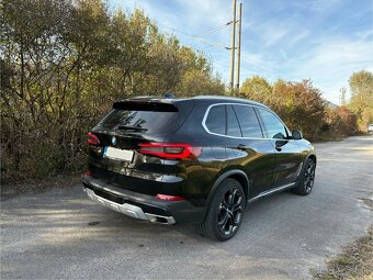 BMW X5 3,0D, r.2023 TOP výbava, 49 106€ bez DPH, 7 miest - 3