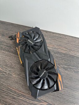 Vega 56 Gigabyte - 3