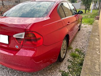 Predám BMW E90 320d 90kw r.v2008 - 3