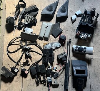 Vsetko komplet za 100e Opel Astra H Cierna - 3