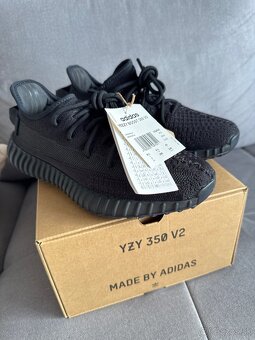 Yeezy 350 v2 us7 onyx - 3