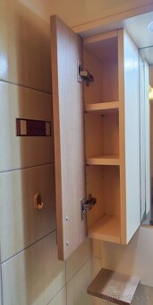 Kúpeľňová skrinka - 3