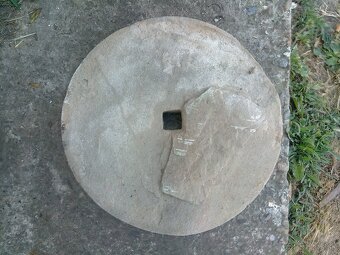 Vápencovo/pieskovcový" kotúč-originál. - 3