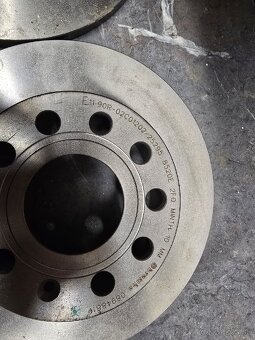 Predam nevyuzite brzdove kotuce Brembo - 3