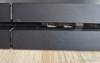 Playstation 4 - 3