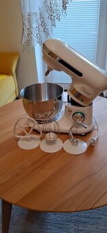 Kuchynský robot Sencor STM 3010WH v bielej farbe - 3