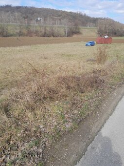 Trenčín Kostolná 2km od Trenčína. - 3