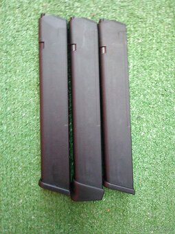 Orig. zásobníky Glock 31 a 33 náb. kal 9mm Luger - 3