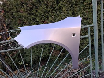 Predny blatnik fabia 2 roomster. - 3