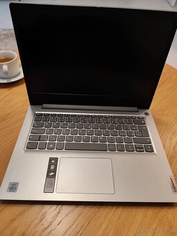 Lenovo IdeaPad 3 - 3