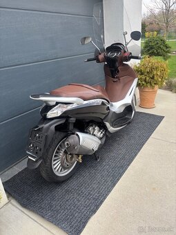 Piaggio Beverly 300i - 3