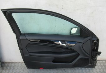 Mercedes W204 ľavé predné dvere coupe - 3