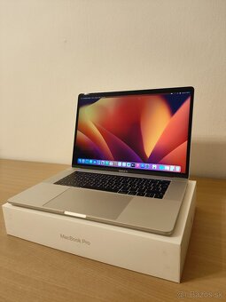 MacBook Pro 15 2017 | Core i7 • 16GB • SSD - 3