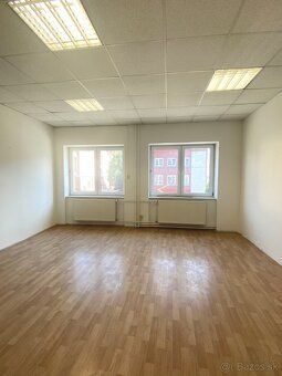 Kancelárie v centre s parkovaním - najnižšie ceny v meste - 3