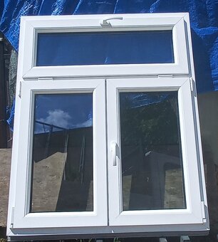 Predám trojdielneplastové okna 206x160, 110x130 a 219 x165 - - 3