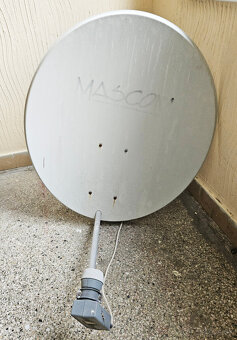 Predam satelit / antena / parabola + konzola / drziak + LNB - 3