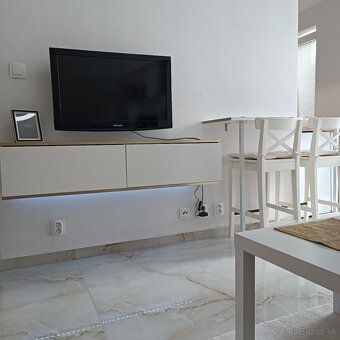 1izbový byt s klimatizáciou a parkovaním cena 470€komplet - 3