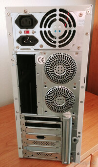 Retro PC skrinka - 3