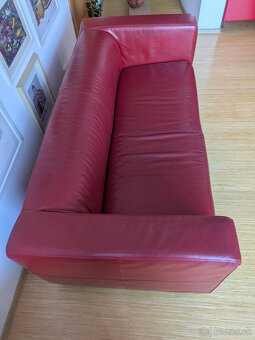 Dva krát červený gauč - 3