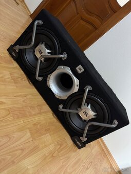 Subwoofer JBL do auta - 3