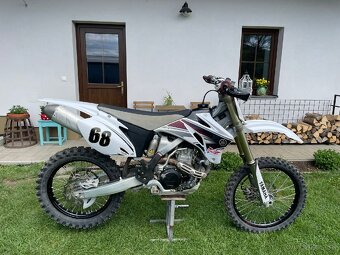 YAMAHA YZ450F - 3