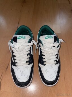 Travis Scott x Louis Vuitton x Jordan 1 Low - 3