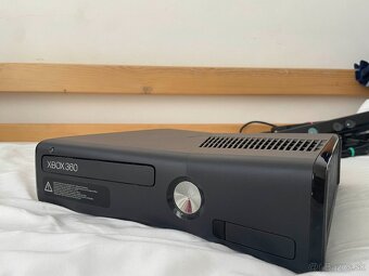 XBOX 360 + Kinect - 3