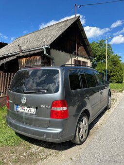 Wolkswagen Touran 2.0 TDI - 7 miestne - 3