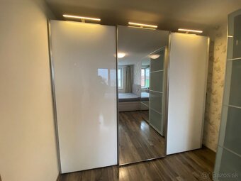 Šatníková skriňa - 3