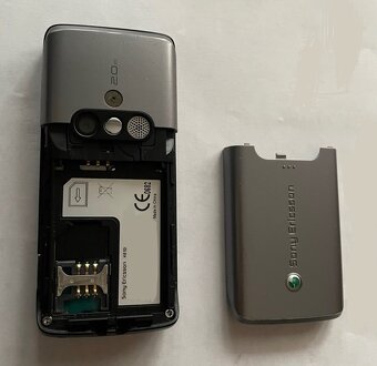 Sony Ericsson K610i, 2 ks - 3