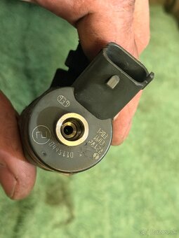 Vstrekovače Bosch 0445110119 - 3