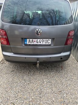 Volkswagen Touran 1.9 TDI DSG - 3