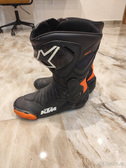 KTM Duke rady R - 3