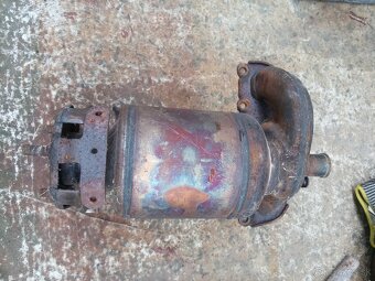 katalyzátor VW 1,2 HTP 12V  03E131701A - 3