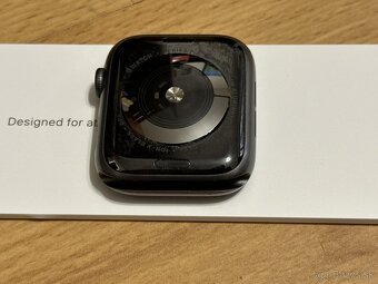 Apple Watch Series 5 Nike+ - 3