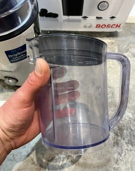 Odšťavovač Bosch MES25A0 700w - 3