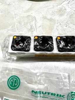 Truecon Neutrik 8ks - 3