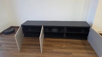 Skrinka pod TV - 3
