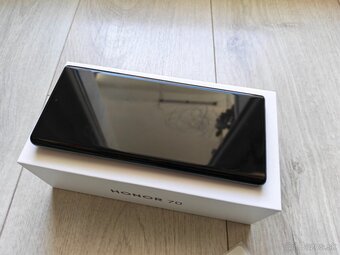 Honor 70 8 GB/128 GB - Zelený - 3