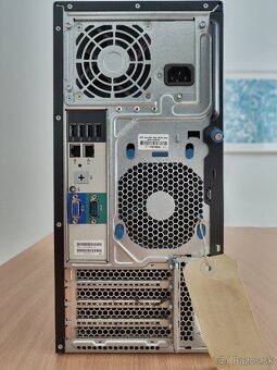 HP ProLiant ML310e Gen8 - 3