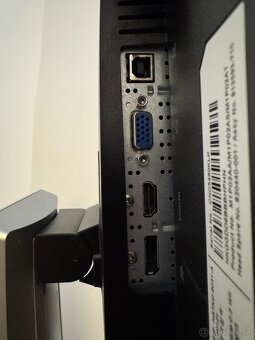 Predám 24 palcový monitor HP Elite - 3