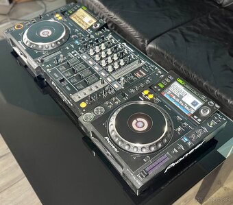 Pioneer CDJ 2000 + DJM 700 - 3